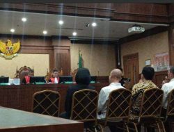 Korupsi Rp40 Miliar! Ary Bakri Cs Bebas CPO, Ini Modus Beli Hakimnya