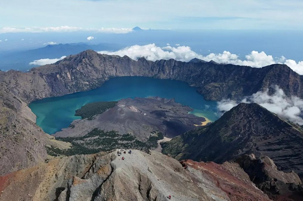 3 Jalur Rahasia ke Gunung Rinjani: Rute Mana yang Akan Kamu Pilih?