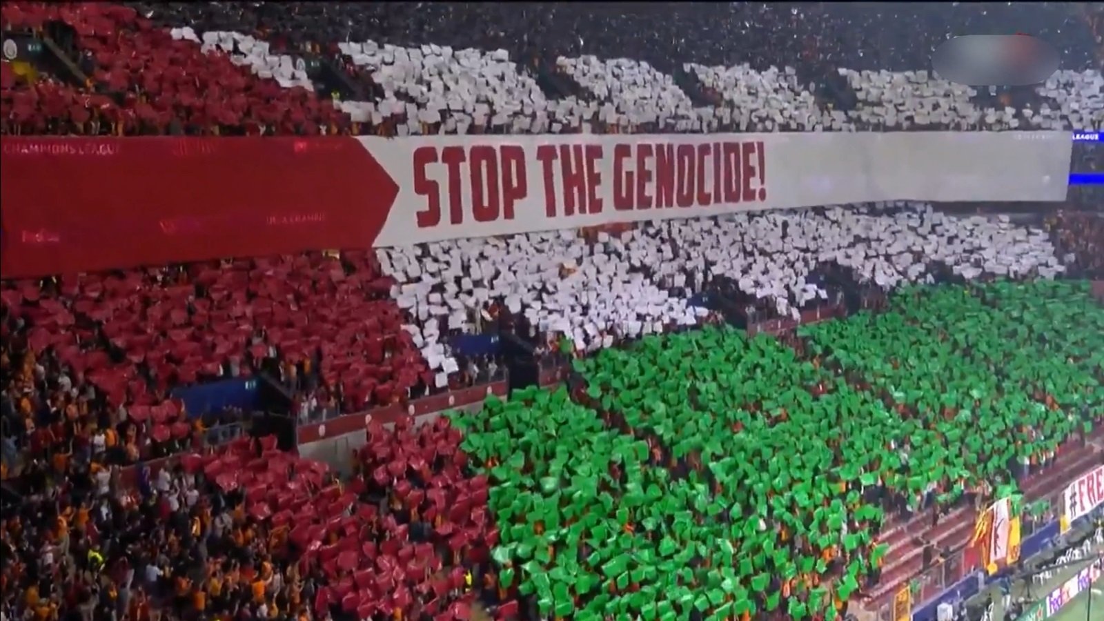 Suporter Galatasaray Guncang Liga Champions dengan Spanduk HENTIKAN GENOSIDA