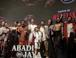 Abadi Nan Jaya: Zombie Mengamuk, Tradisi Lokal Jadi Senjata!