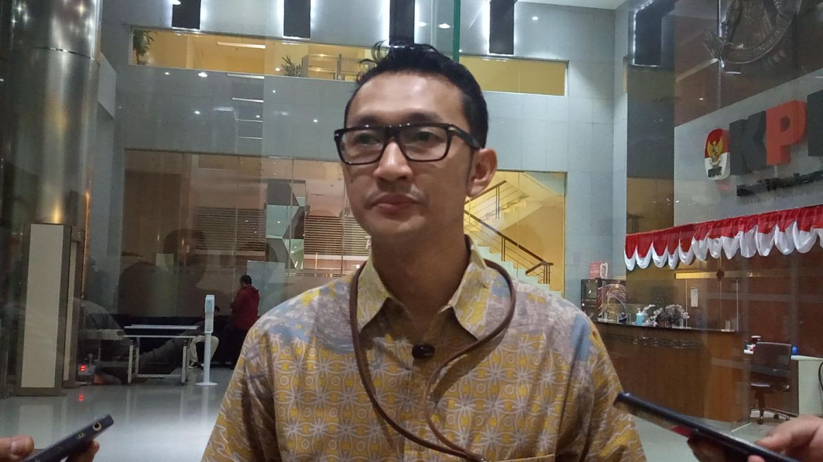 KPK Tetap Buru Lisa Mariana: Tersangka Bareskrim Tak Bisa Kabur dari Kasus Korupsi BJB!