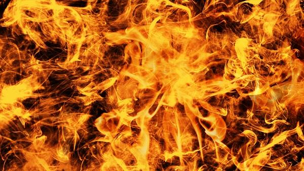 Korsleting Mengerikan! Angkot JakLingko Ludes Terbakar di Jatinegara, Ini Kronologinya