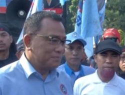 Jumhur Hidayat Usul Stiker QRIS di Meja Restoran, Ternyata Ini Potensi Tip Rp 27 Triliun yang Terancam Hilang!