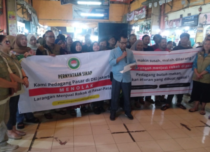 Geger! Pedagang Pasar Tomang Barat Berontak Tolak Online & Larangan Rokok, Ini Dampak Mengerikannya