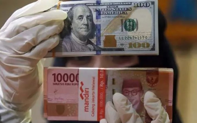 Rupiah Sentuh Rp16.602! Ini 5 Faktor Penggerak dan Proyeksi ke Depan