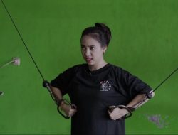 Azia Riza Bikin Ngakak di Gym, Coba Jadi Personal Trainer Pakai Ilmu Catur!