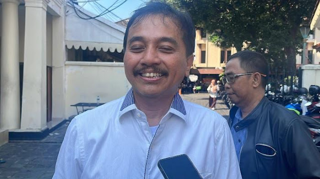 Roy Suryo Ungkap 99,9% Ijazah Jokowi Palsu, Ini Bukti Kejanggalannya!