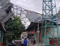 Puting Beliung Terjang Cirebon & Bogor, 40 Rumah Porak-Poranda!