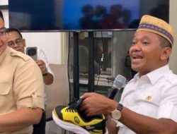 Menteri Bahlil Bongkar Rahasia Sepatu Rp250 Ribu, Ternyata Ini Makna Warna Kuningnya!