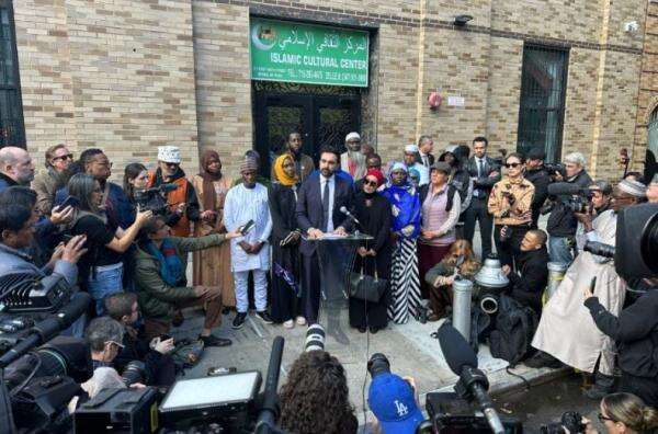 Zohran Mamdani vs Islamofobia: Calon Wali Kota Muslim New York yang Unggul di Polling Meski Dihujat Rasial