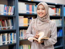 Mbak Jawa di Makassar: Kisah Guru Matematika 24 Tahun Taklukkan Kelas dengan Games & Strategi Ini