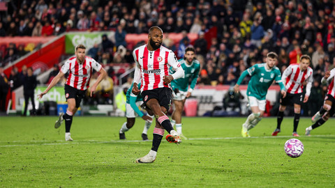 Liverpool Hancur Lebur! Brentford Libas The Reds 3-2 di Laga Penuh Kejutan