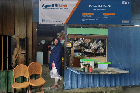 Ini Dia Sosok Irnaeni, Pahlawan Keuangan dari Kampung Terpencil Papua yang Gerakkan Ekonomi Warga!