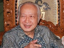 Mahfud MD Buka Suara: Gelar Pahlawan Nasional untuk Soeharto Sah Secara Hukum, Tapi...