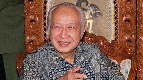 Mahfud MD Buka Suara: Gelar Pahlawan Nasional untuk Soeharto Sah Secara Hukum, Tapi...