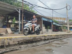 Jalan Rusak di Jakut Ini Bikin Mobil Terperosok, Ternyata Ada Hikmah Mengejutkan Sejak Era Ahok!