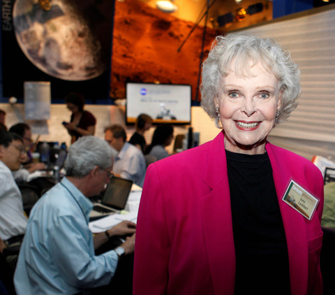 Legenda Hollywood June Lockhart Meninggal di Usia 100 Tahun, Ini Pesan Terakhir Keluarga