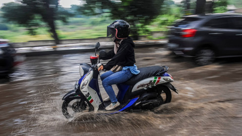 Hujan Deras di Jakarta Tewaskan Satu Nyawa, Ini Kronologi Lengkapnya