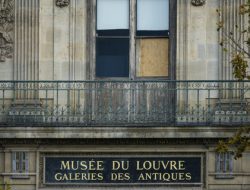 Ditemukan! Rahasia di Balik Pencurian Permata Louvre Rp 1,6 Triliun yang Tergesa