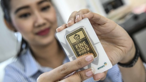 Harga Emas Antam Turun Drastis! Cek Daftar Terbaru & Tips Beli di Saat Tepat