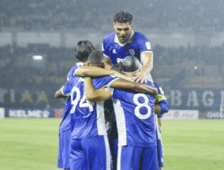 Bojan Hodak Paksa Rotasi Pemain Lawan Persis Solo, Siapa yang Akan Turun?
