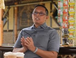 Viral! Hasan Nasbi Kena Serbu Netizen Gara-gara Kritik Gaya Blak-blakan Purbaya: Kalau Bersih, Ngapain Risih?