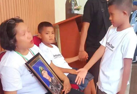 Ibu Prada Lucky Berteriak Kau Harus Dipecat! di Sidang Perdana Pembunuhan Anaknya