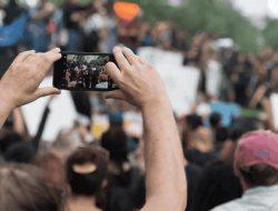 Waspada! Ini Bahaya Tersembunyi di Balik Citizen Journalism yang Wajib Kamu Tahu