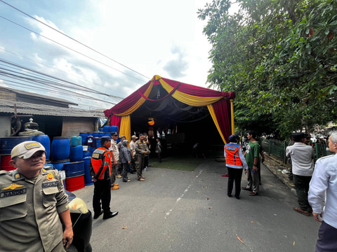 Warga Surabaya Wajib Tahu! Pasang Tenda di Jalan Bisa Kena Denda Rp 50 Juta, Ini Aturannya