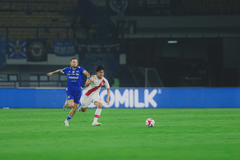Persib Tumbangkan Persis 2-0 dengan 10 Pemain! Ini Kunci Kemenangan Heroik Maung Bandung