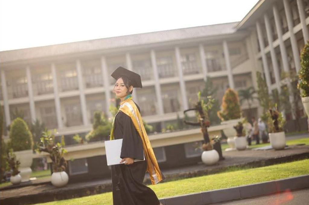 Amanda Eka Lupita, Lulusan S2 Termuda UGM di Usia 22 Tahun: Ini Rahasia dan Perjuangannya
