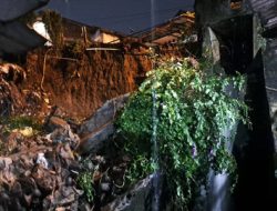 Tembok Penahan Tanah Roboh di Bogor, 12 Rumah Hancur dan 65 Jiwa Mengungsi!