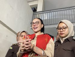 Vonis 11 Tahun Penjara untuk Nikita Mirzani: Sikap Happy-nya di Pengadilan Bikin Pangling
