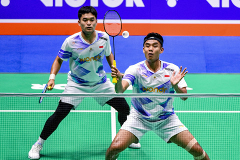 Leo/Bagas Hancurkan Rintangan Malaysia di Hylo Open 2025, Begini Kunci Kemenangan Telak Mereka!