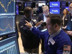 Wall Street Melejit 345 Poin! Ini 3 Faktor Kunci Jelang Keputusan The Fed 2025
