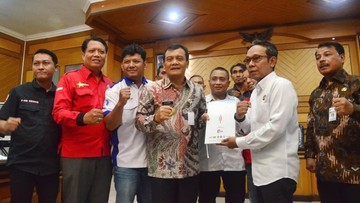 Keputusan UMP Jateng Tertunda, Buruh Soroti 3 Isu Krusial Ini!