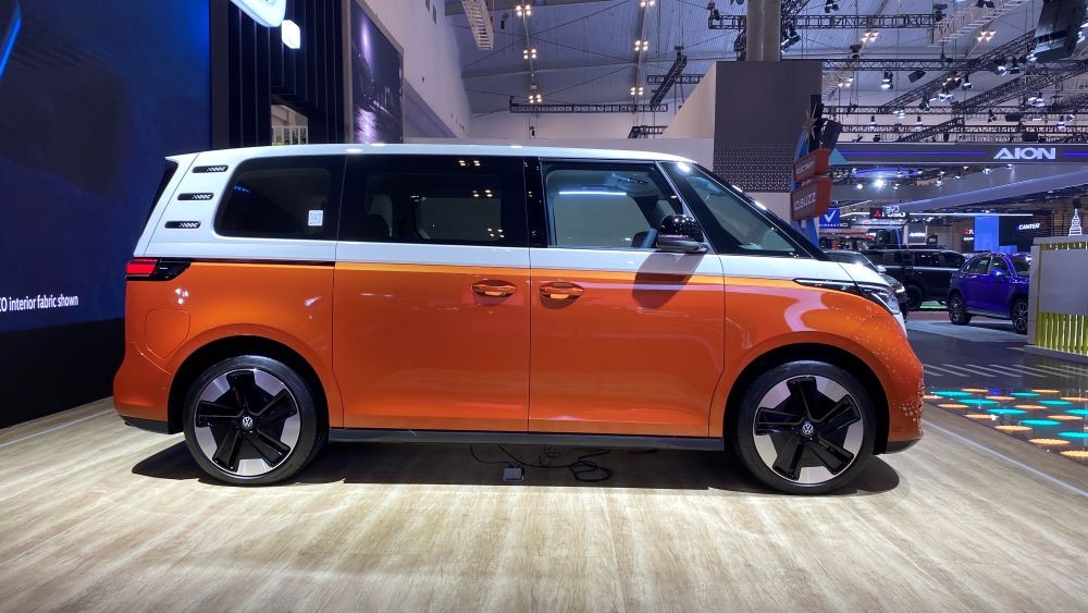 Volkswagen ID.Buzz Vs Rival China: Mengapa MPV Listrik Legendaris Ini Tak Gentar?