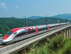 KPK Selidiki Korupsi Proyek Whoosh, Apakah Operasional Kereta Cepat Terancam?