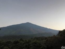 Misteri Pria Tak Dikenal di Puncak Ciremai: Sudah 10 Hari Meninggal, Siapa Dia?