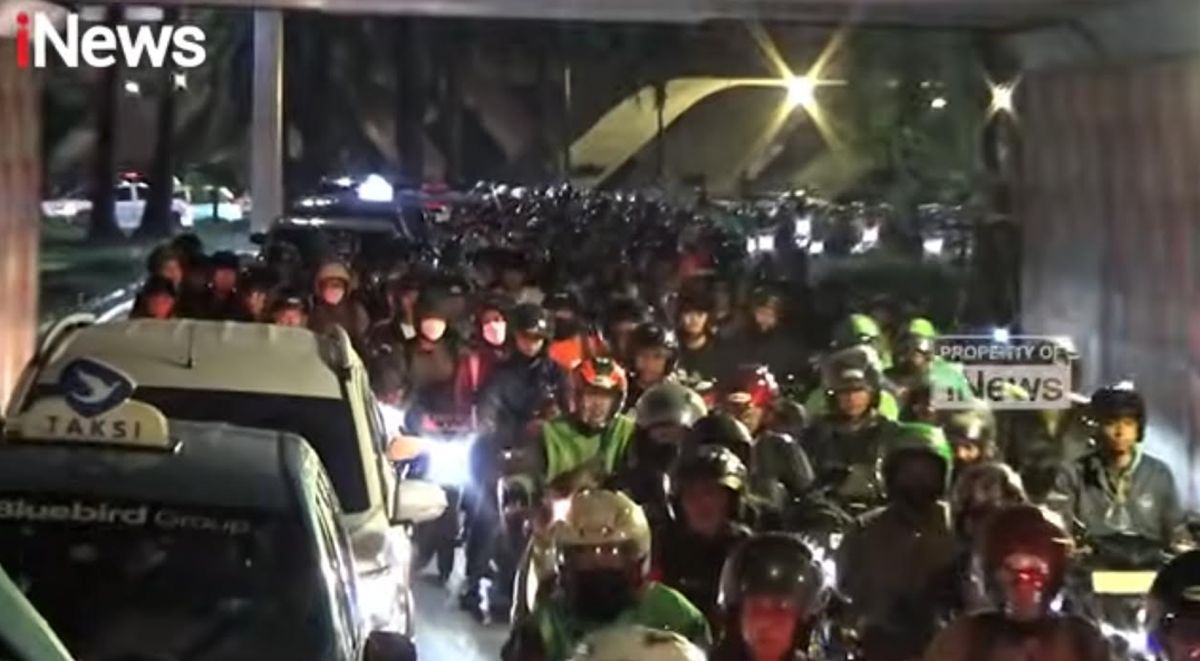 Jakarta Macet Total! 10 Menit Jadi 1 Jam, Ini Pemicu di Balik Kemacetan Mengerikan Malam Itu