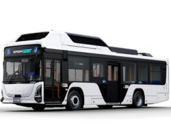 Isuzu ERGA FCV: Bus Hidrogen yang Bisa Isi Ulang Lebih Cepat dari Bus Listrik!