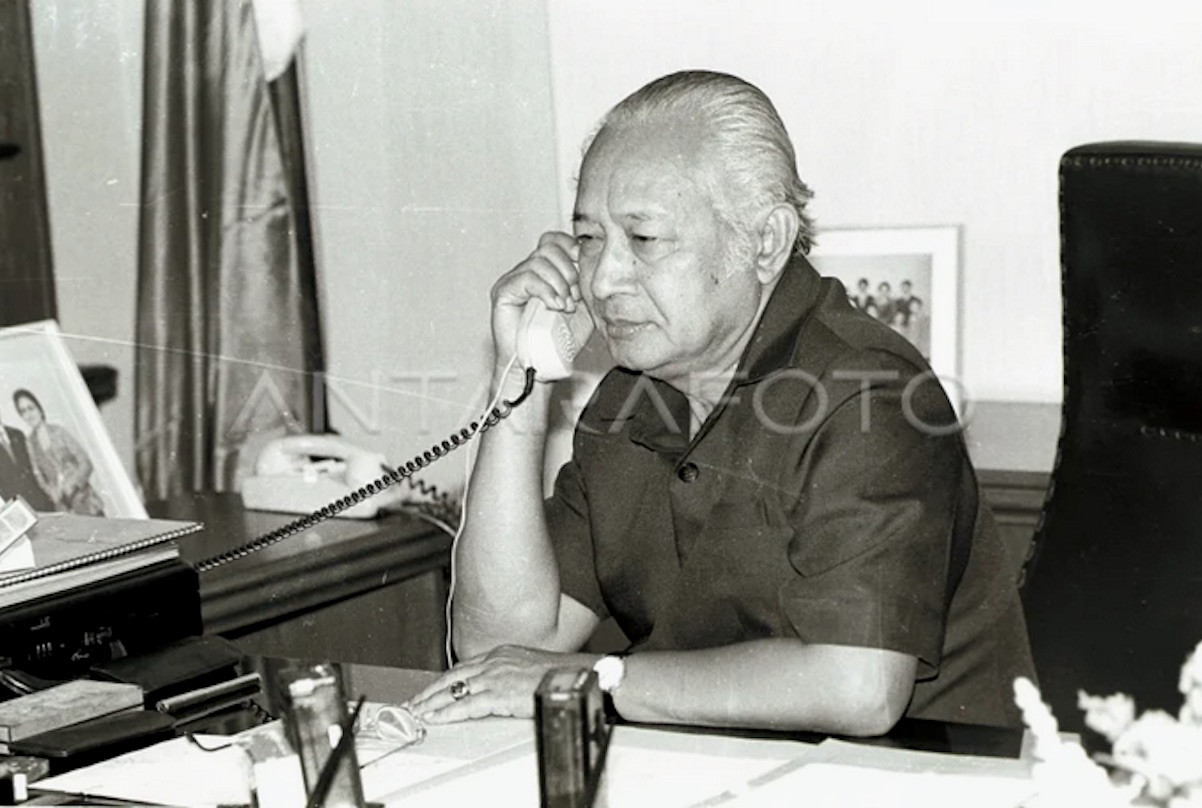Gelar Pahlawan untuk Soeharto: Pahlawan atau Pengkhianat Reformasi?