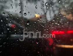 Waspada Hujan Lebat & Petir! Ini Ramalan Cuaca Malang Hari Ini yang Wajib Kamu Tau