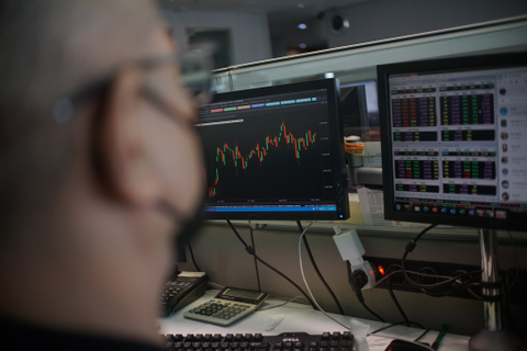 5 Saham Ini Meledak Hingga 25%! Cek Daftarnya Meski IHSG Hanya Nempel di Zona Hijau