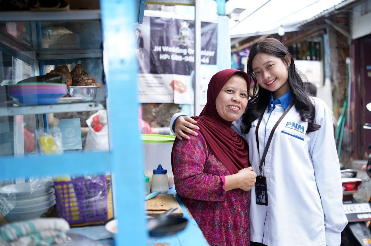 AO PNM Dapat Gaji Fantastis? Ini Reward Nyata yang Bikin Iri: Kuliah S1 Gratis, Umrah, hingga Liburan ke Eropa!