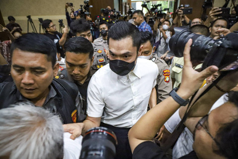 Harvey Moeis Dijebloskan ke Lapas! Ini Fakta Vonis 20 Tahun & Kerugian Rp 300 Triliun yang Bikin Publik Syok