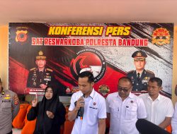 Polresta Bandung Gagalkan Peredaran Tembakau Sintetis 1,8 Kg, Modusnya via Medsos!