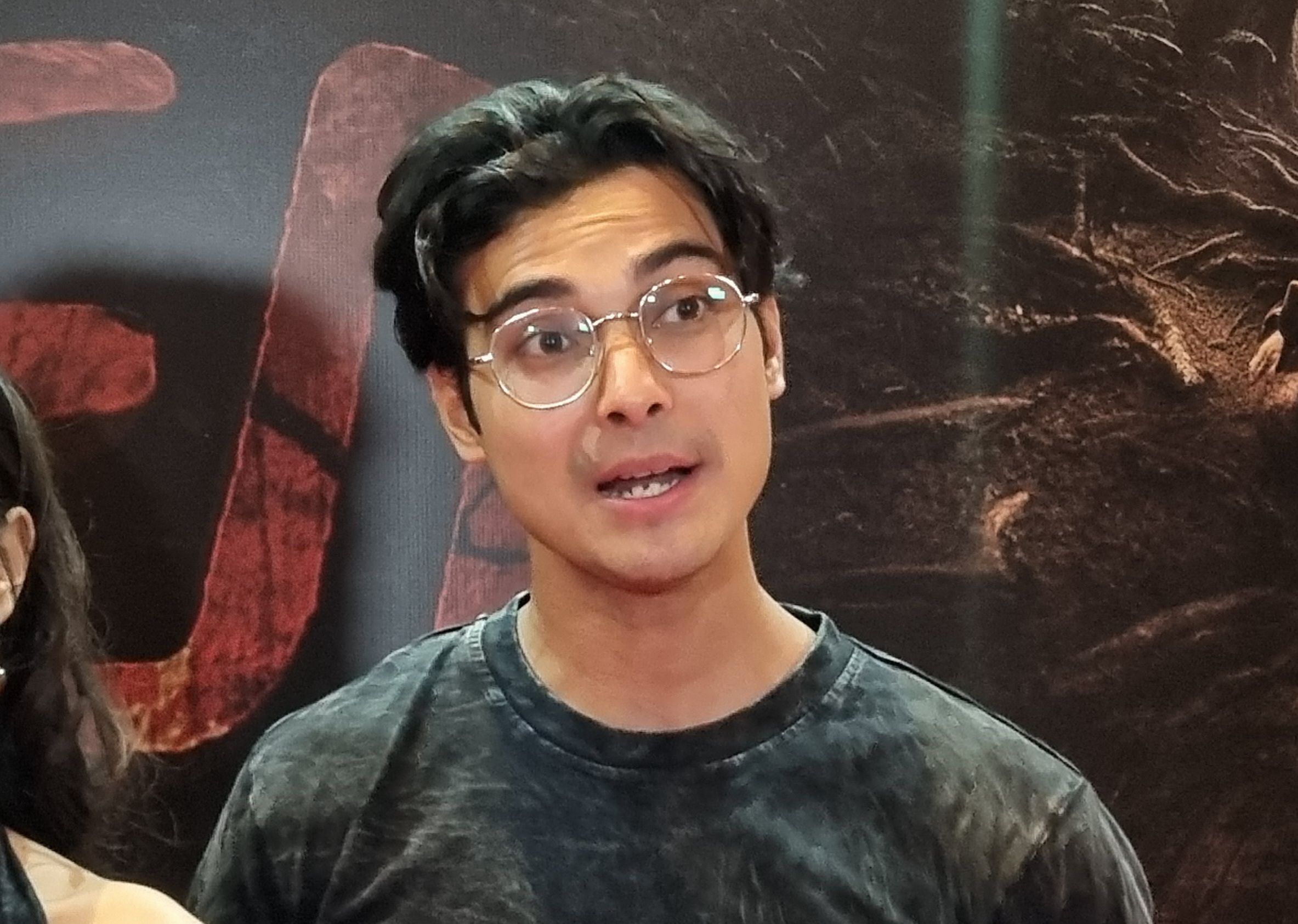 Cinta Brian Syok Dengar Suara Gamelan Misterius Saat Syuting Kuncen, Ternyata Ini Fakta Mengejutkannya!