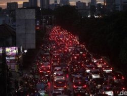 Hujan Deras Guyur Jakarta, Tol Dalam Kota Masih Macet Parah Malam Ini?