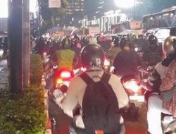 Kemacetan Parah Jakarta Malam Ini: Penyebab & Rute Macet GBK ke Halim 2 Jam
